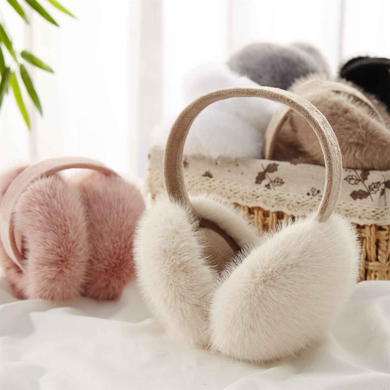 Innovative Beige Earmuffs Fold - огляд і ціна Earmuffs Foldable