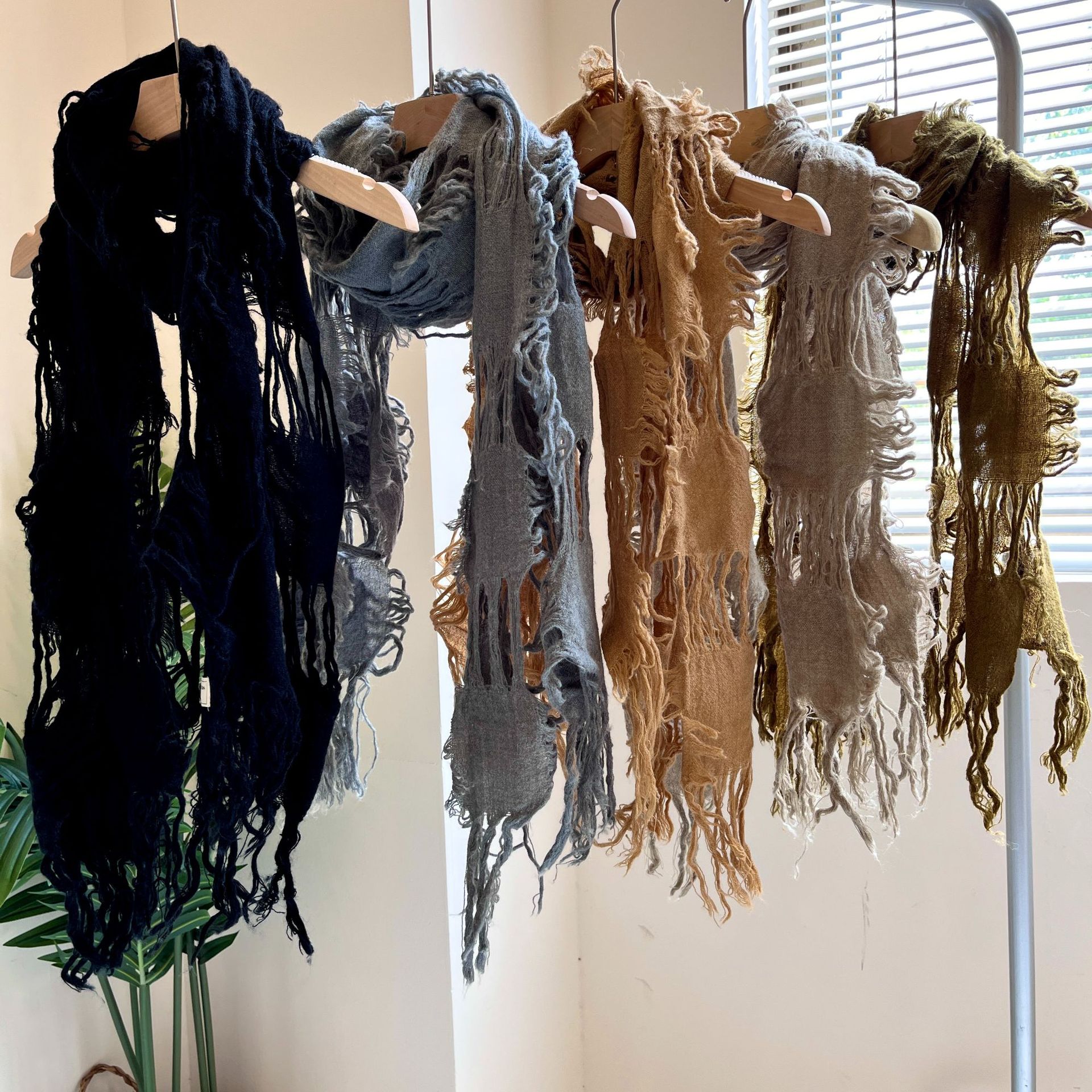 2025 New Fashion Ripped Hole T - огляд і ціна Wool Scarf Men